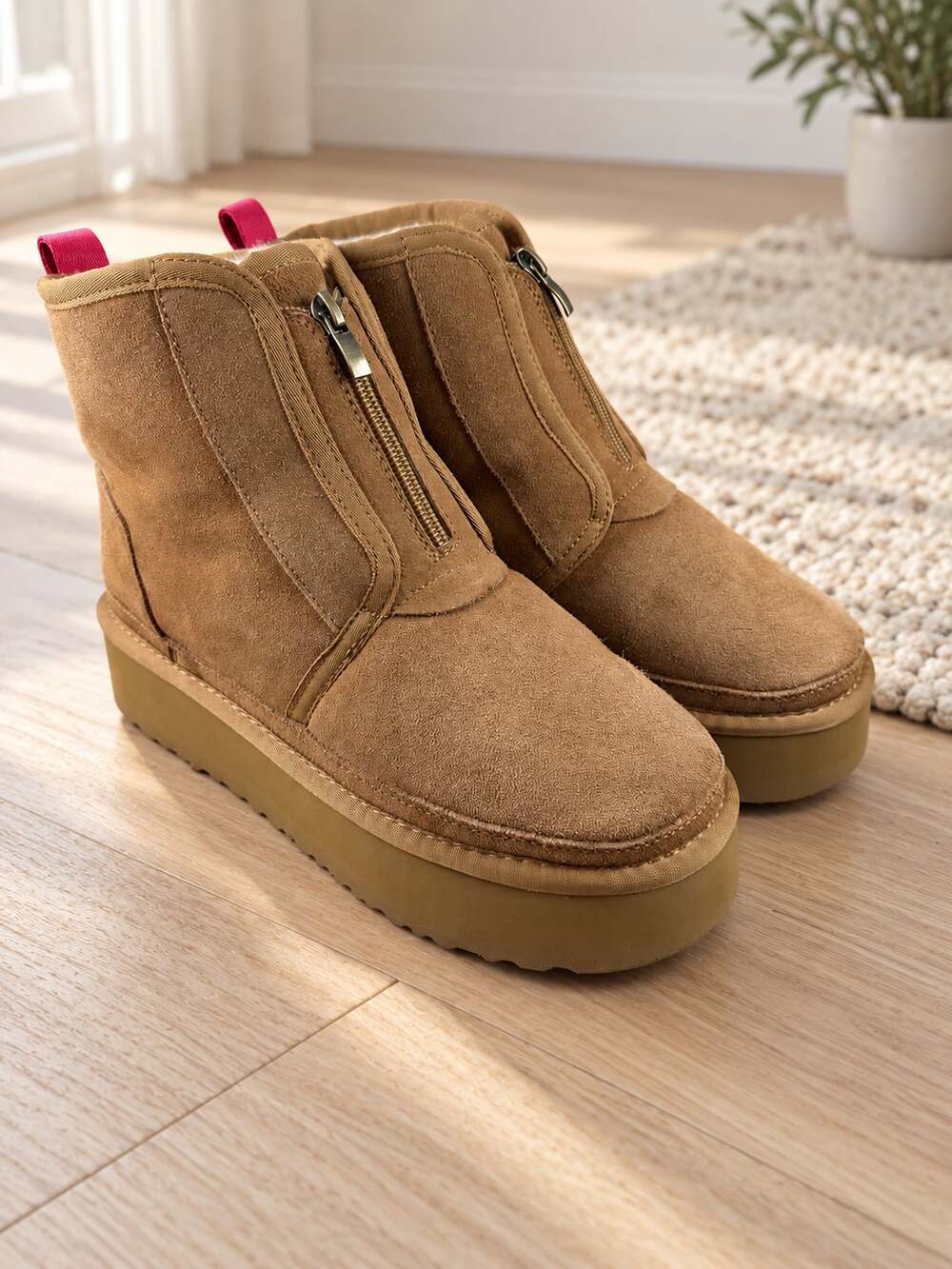 UGG Neumel Zip Platform Boots Chestnut Suede Sheepskin Women’s Size 8